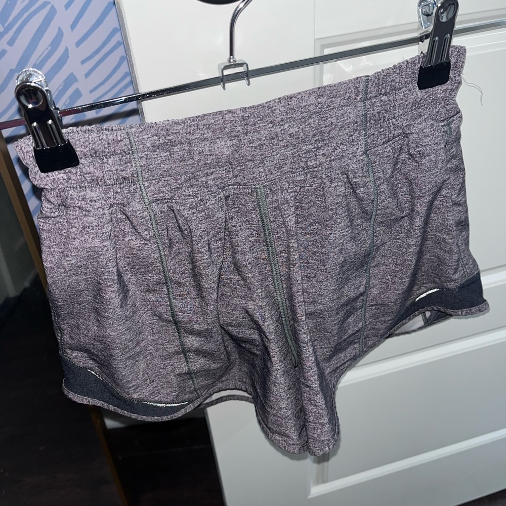 Lululemon - size 2 - 2.5 inseam